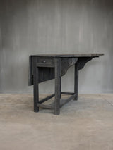 Ranee Tisch aus Holz von Hoffz Interior