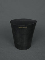 Mad et Len - Darkwood Bougie Vestimentale Duftkerze, 450g pflanzliches Wachs, rauchig, holziger Duft | BADINFORM Shop